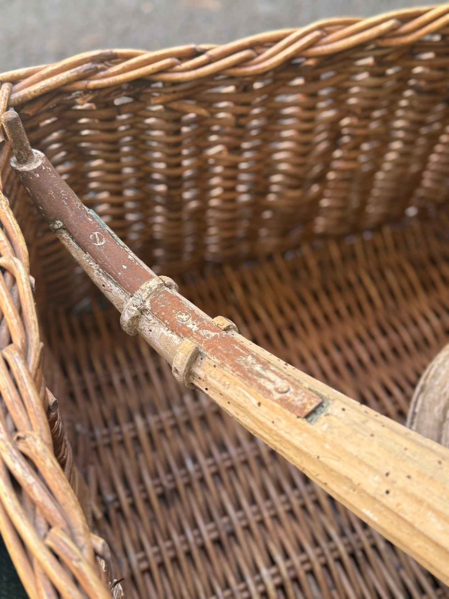 French Carved Wooden Element - 19th Century