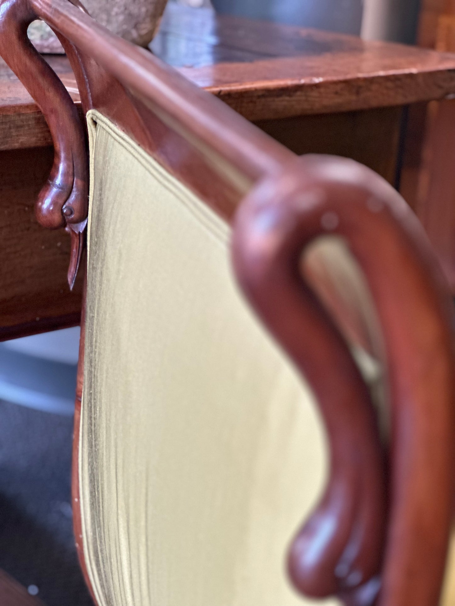 French Mahogany Recamier with Chartreuse Fabric c1820