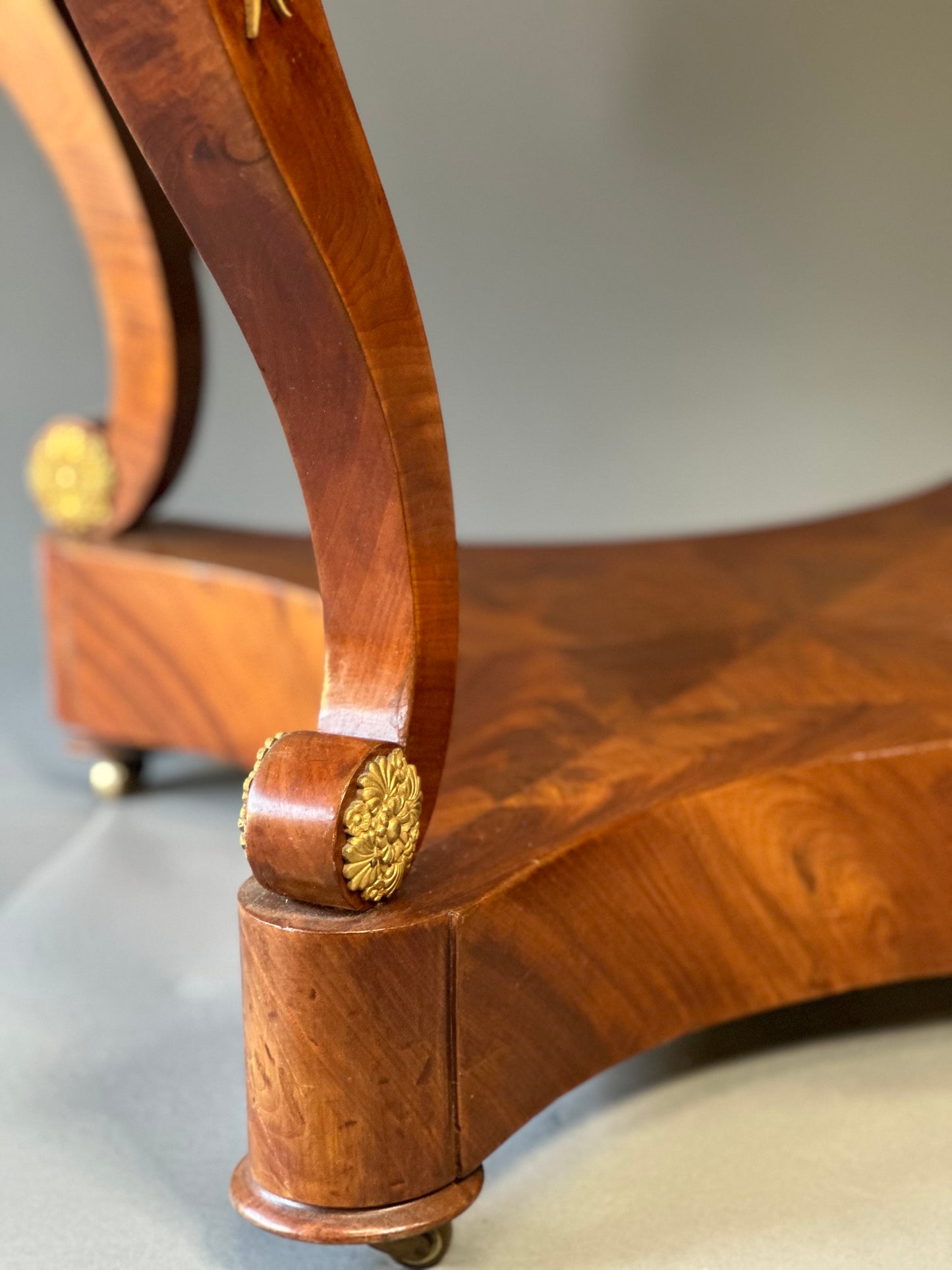 Marble Top Round Table