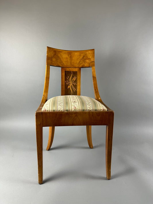 Napoleon III Walnut Dining Chairs With Satin Wood Inlay - Set of 4