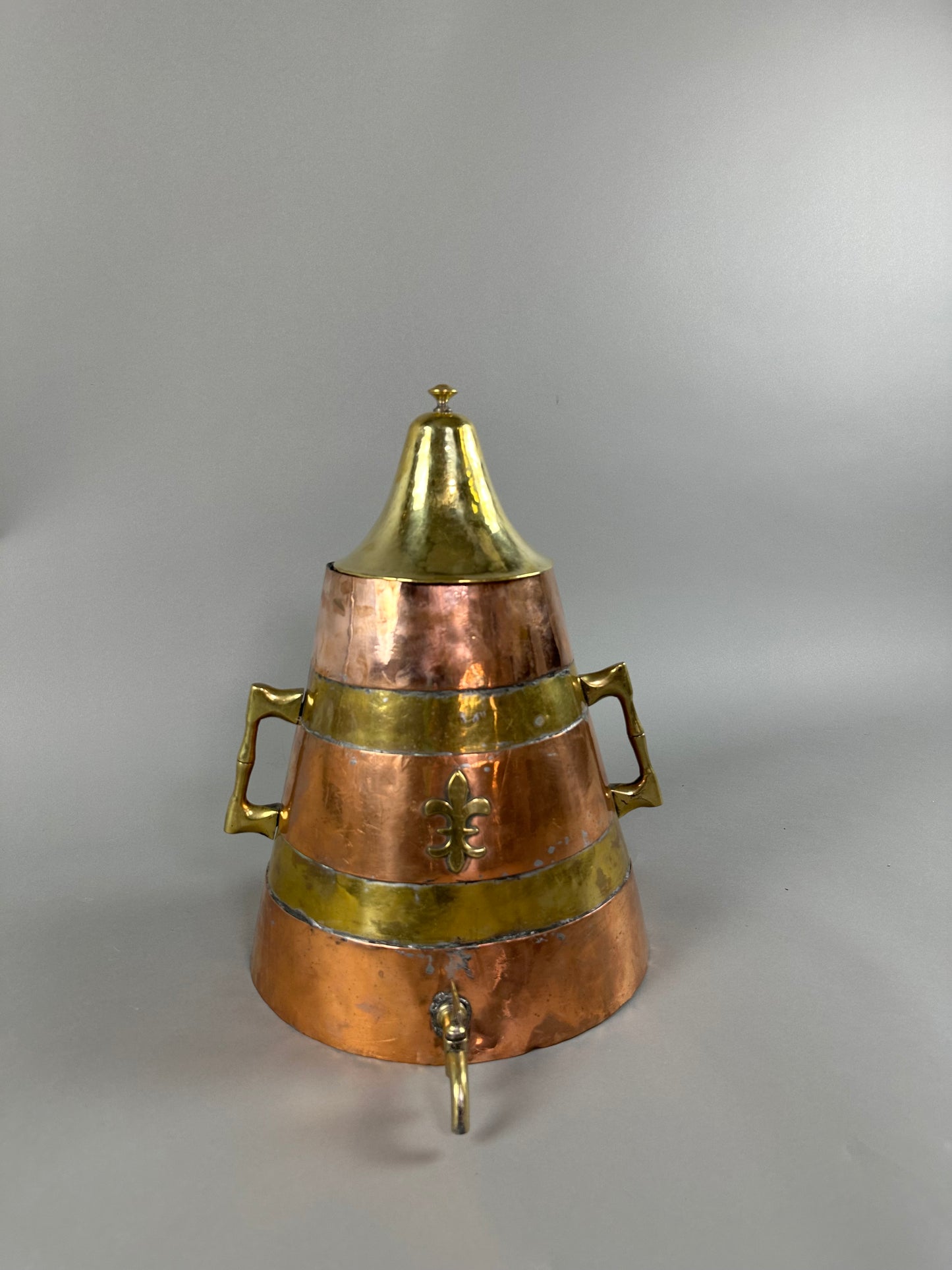 Copper Cidre With Fleur de Lis