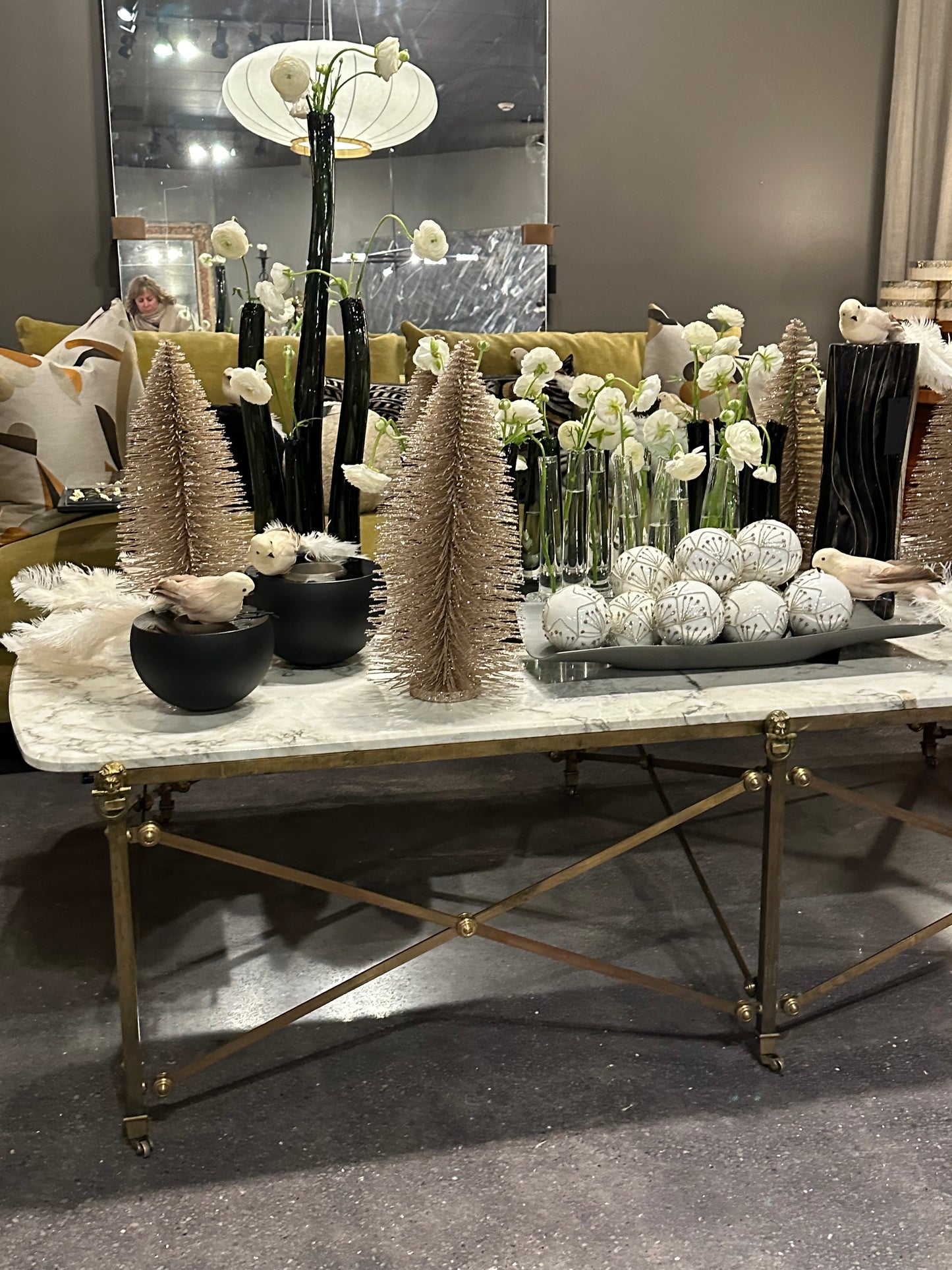 HOLD ** White Marble and Brass Coffee Table - Barcelona