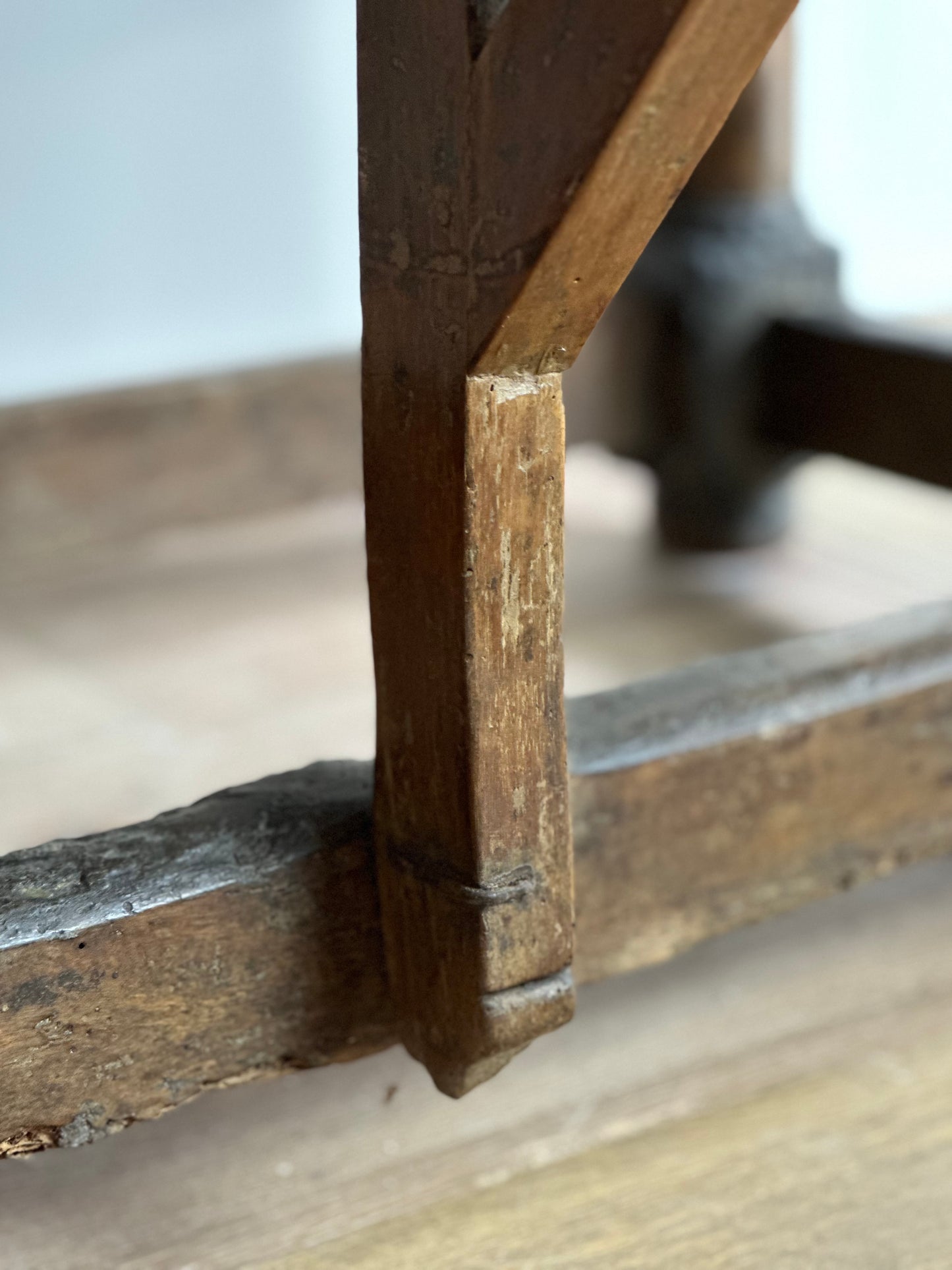 Tuscan Perugia Gate Leg Table c1760