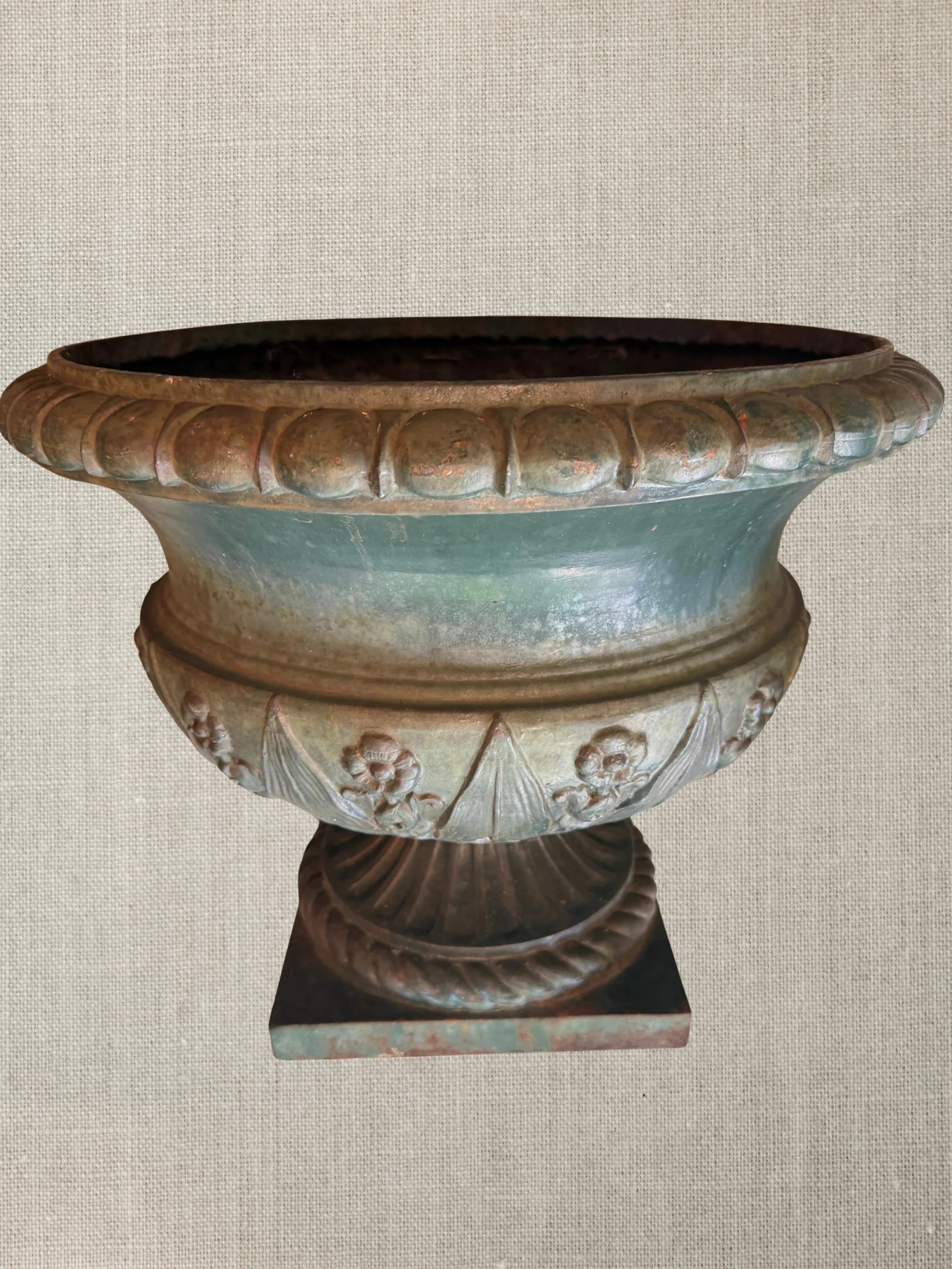Fontainebleau Style Lead Urn