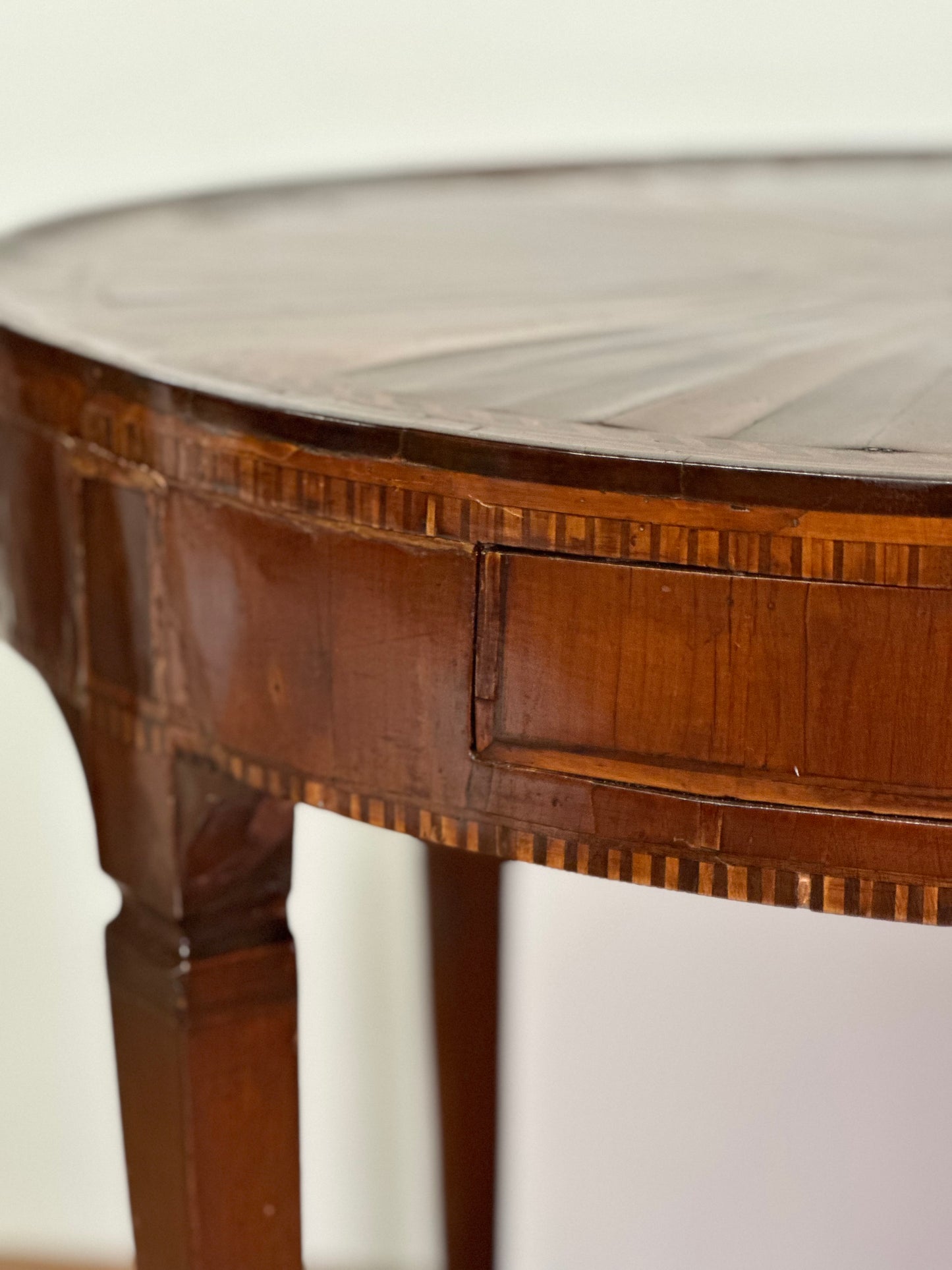 Mahogany Round Center Table - Italian 1820s