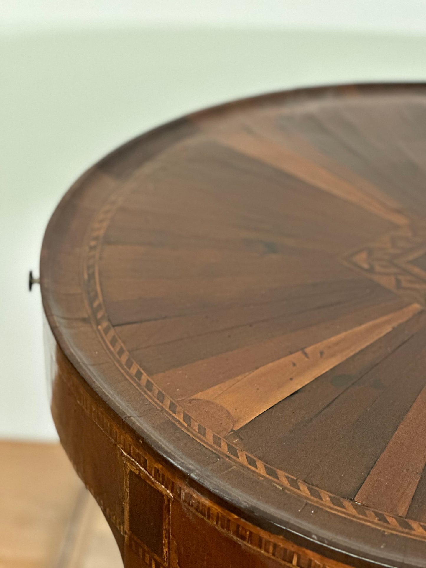 Mahogany Round Center Table - Italian 1820s