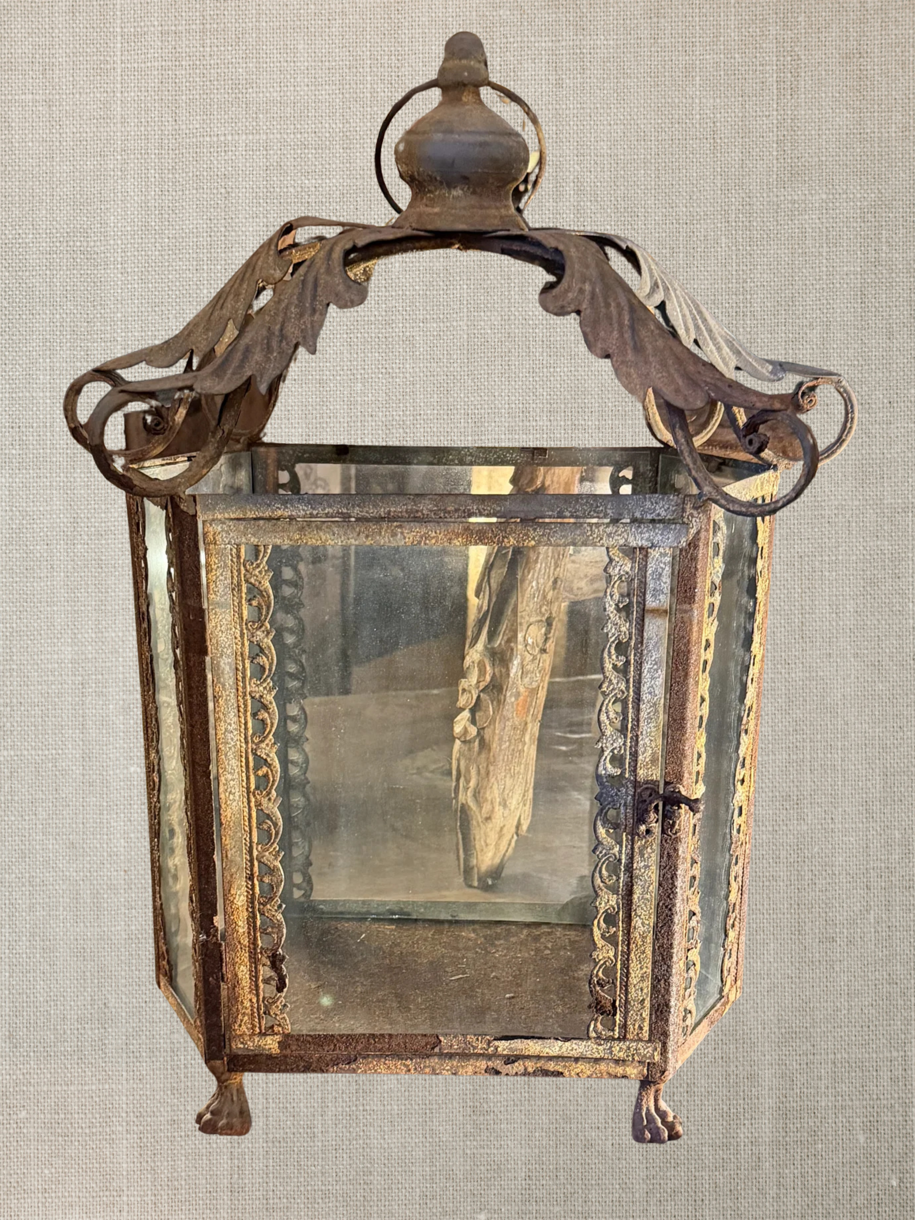 Iron Lantern - France