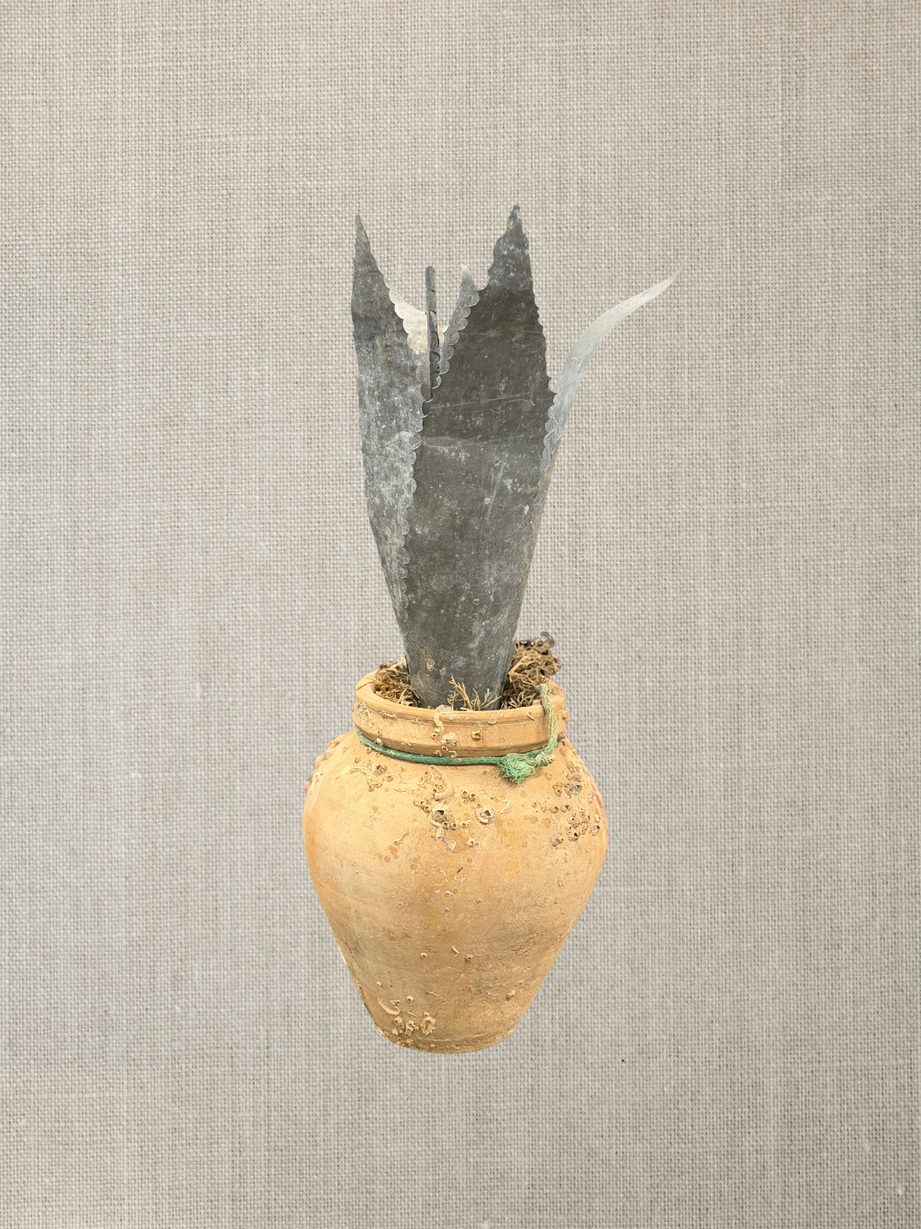 Terracotta Urn - Metal Bromiliad Leaves