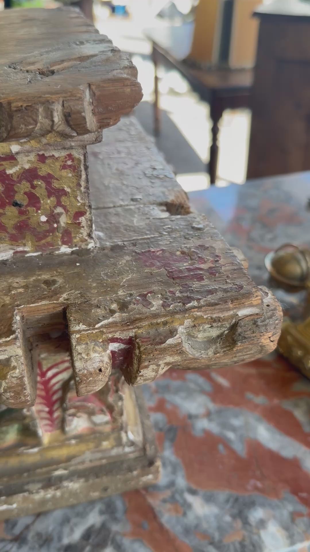Load video: Spanish 18th Century Capitale